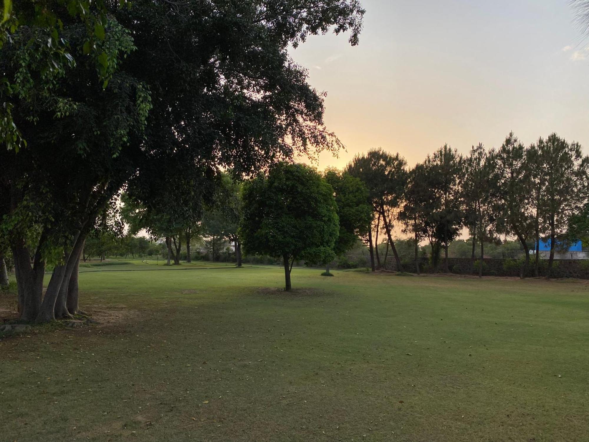 Orchard At Sarai Villa Гургаон Екстериор снимка